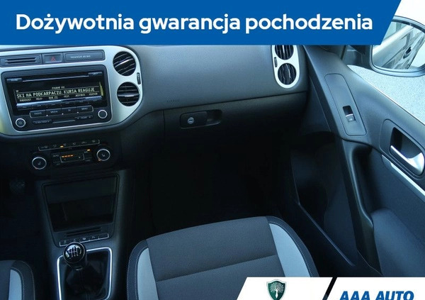 Volkswagen Tiguan cena 50000 przebieg: 179763, rok produkcji 2013 z Cieszanów małe 301